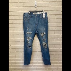 NWT Women’s Hollister Curvy High-Rise Super Skinny